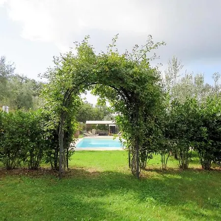 Chianaiola Sleeps 14 Pool Air Con Wifi Ficulle