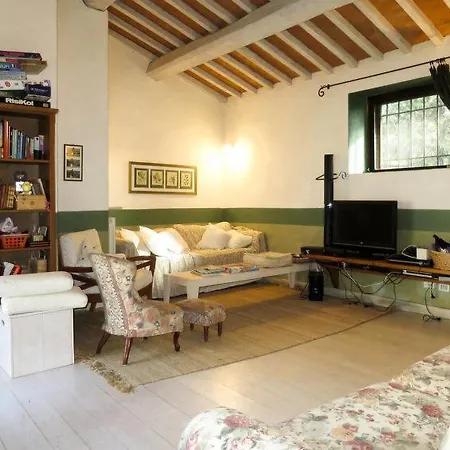 Chianaiola Sleeps 14 Pool Air Con Wifi Ficulle
