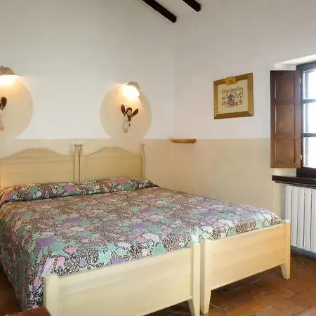 Chianaiola Sleeps 14 Pool Air Con Wifi 別荘